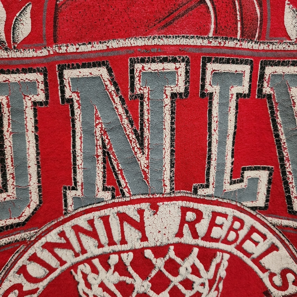 UNLV Runnin' Rebels Red T-Shirt Single Stitch - Picture 4 of 10